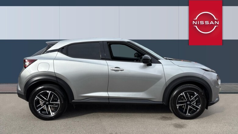 Nissan Juke 1.0 DiG-T N-Connecta 5dr Petrol Hatchback